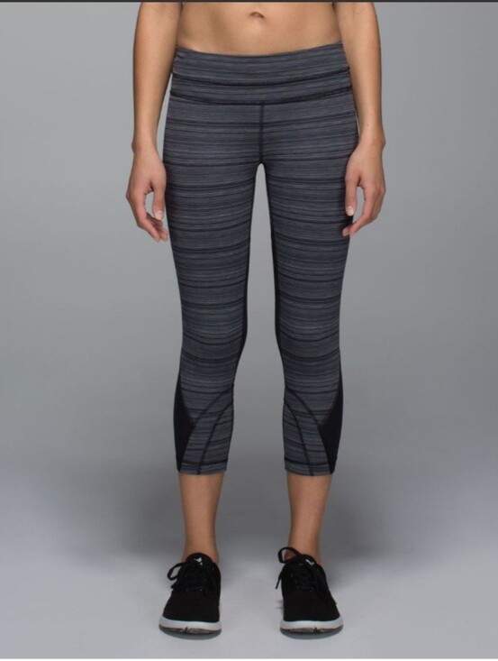 lululemon athletica Pants - Lululemon Run: Inspire Crop II (Mesh) Size 6